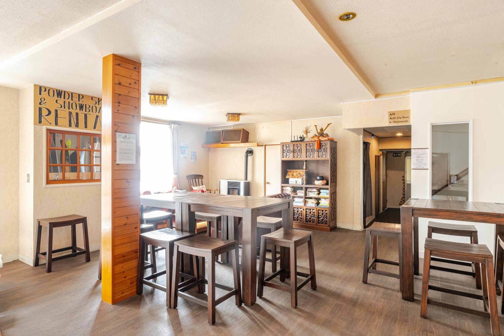 Togari Inn Suites 飯山市 エクステリア 写真